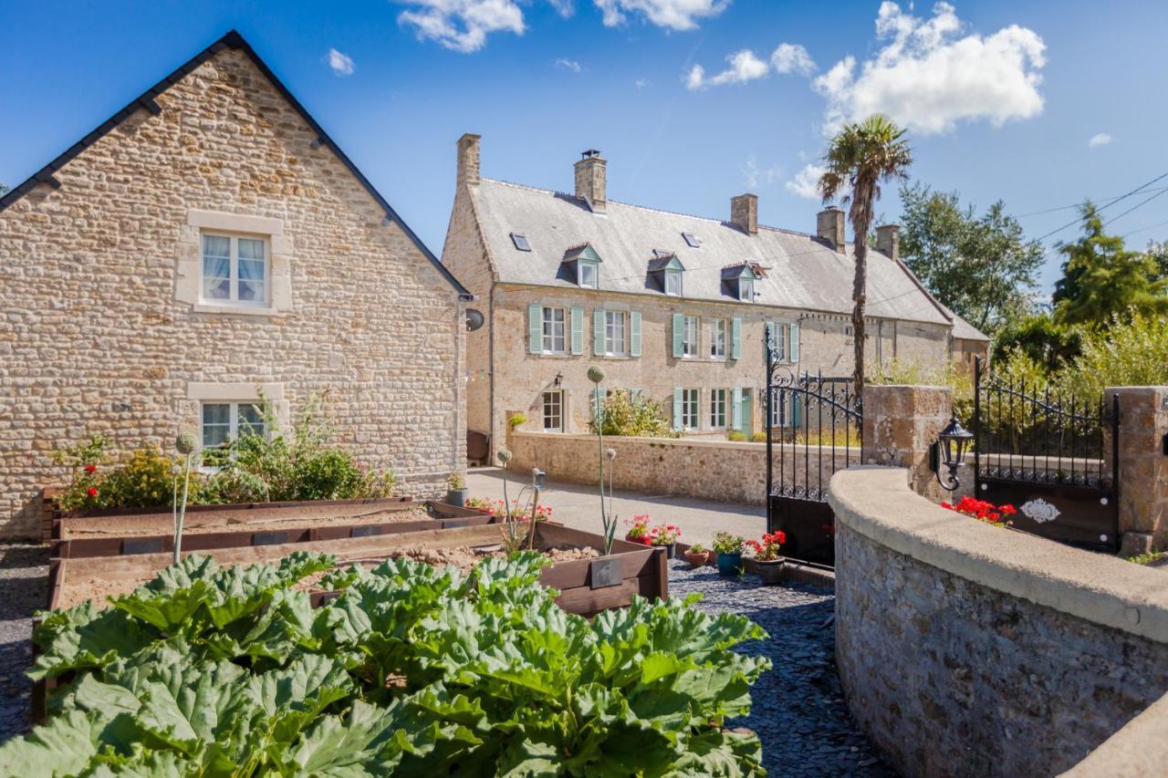 The Old Farm Of Amfreville Exterior photo